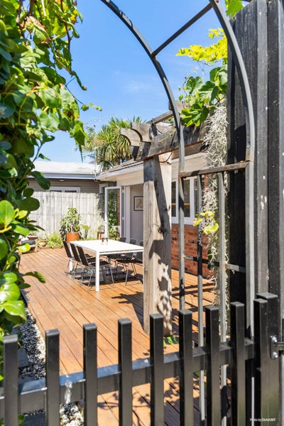 7 Bromley Place, Glen Innes, Auckland - Carousel 25