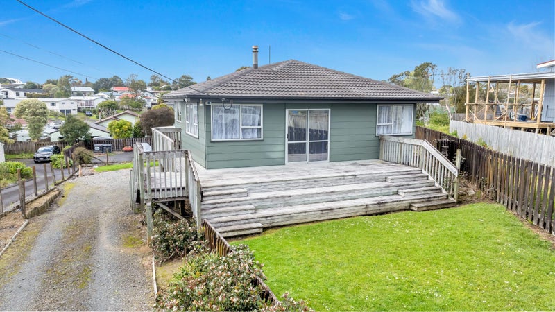 20 Forest Hill Road, Henderson, Auckland - Carousel 1