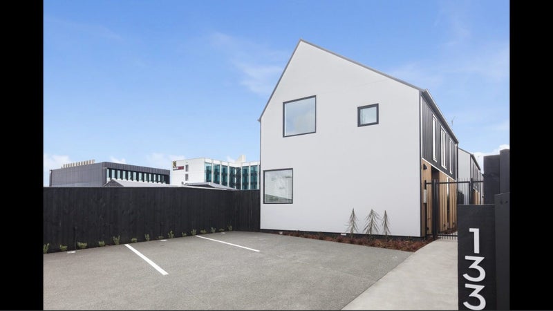 1/133 Peterborough Street, Christchurch Central, Christchurch - Carousel 1