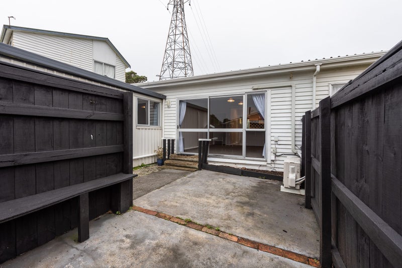 7 Chetwode Grove, Newlands, Wellington - Carousel 1