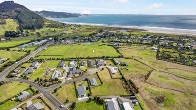 11 Kokopu Street, Ahipara, Kaitaia - Carousel 1