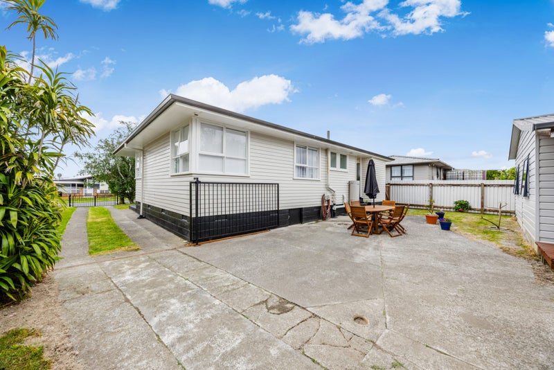 22 Wayne Drive, Mangere, Auckland - Carousel 2