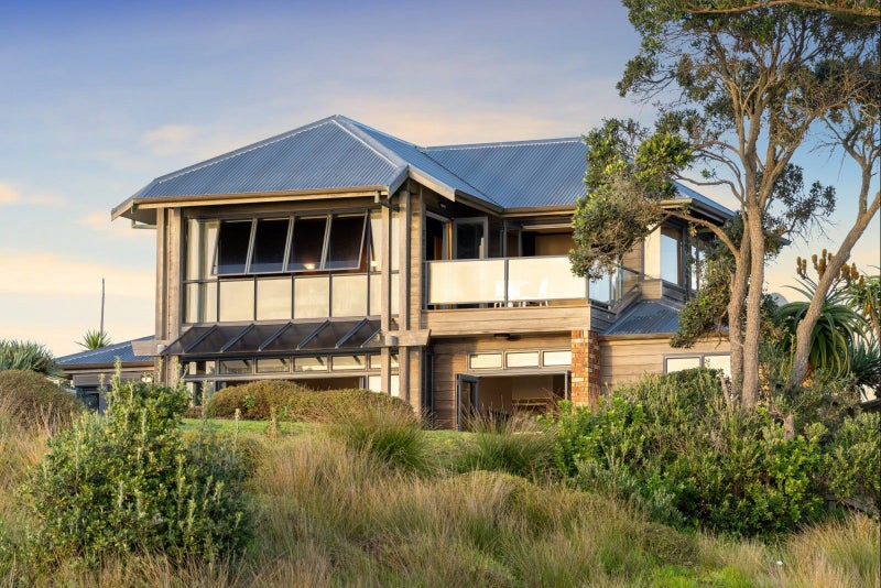 339 Oceanbeach Road, Mount Maunganui, Mount Maunganui - Carousel 2