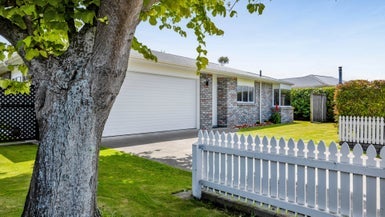 33 Tawa Street, Hawera - Carousel 1
