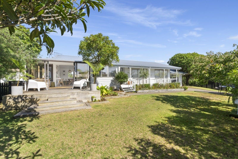 20 Eversham Road, Mount Maunganui - Carousel 2