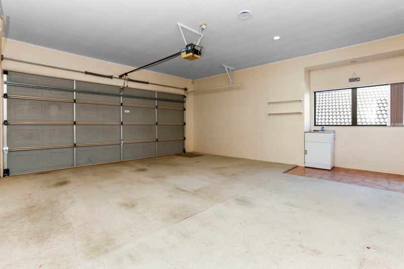 208 Botany Road, Botany Downs, Auckland - Carousel 15