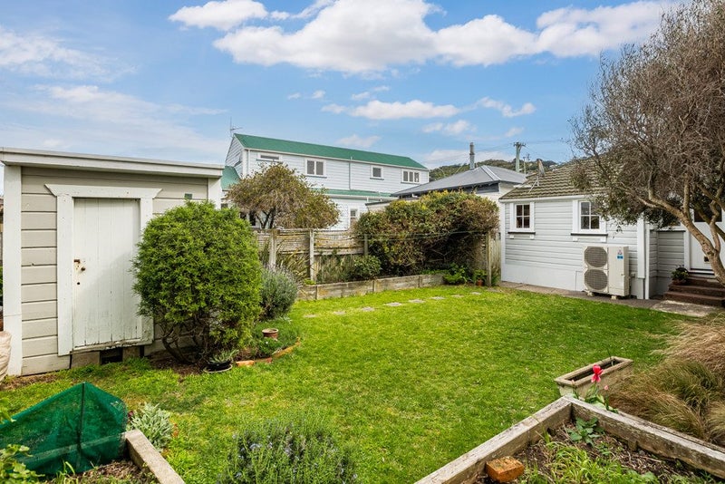107 Onepu Road, Lyall Bay, Wellington - Carousel 2
