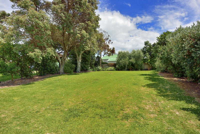 140 Newcastle Street, Māhia - Carousel 25