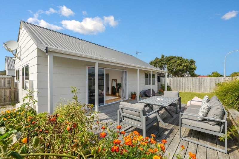 120 Gobray Crescent, MOUNT MAUNGANUI, Mount Maunganui - Carousel 1