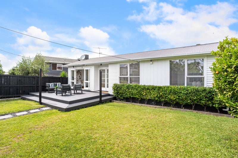 45 Totara Road, Te Atatu Peninsula, Auckland - Carousel 1