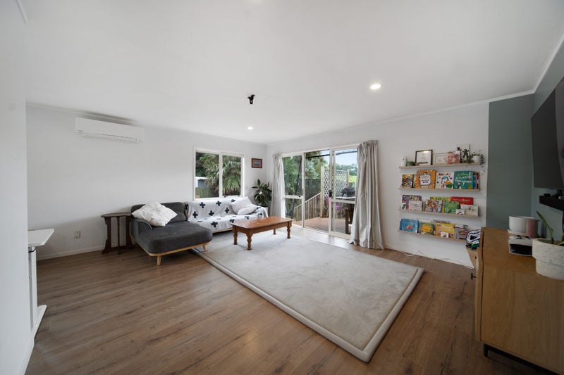 3/43 Blake Road, Māngere East, Auckland - Carousel 1