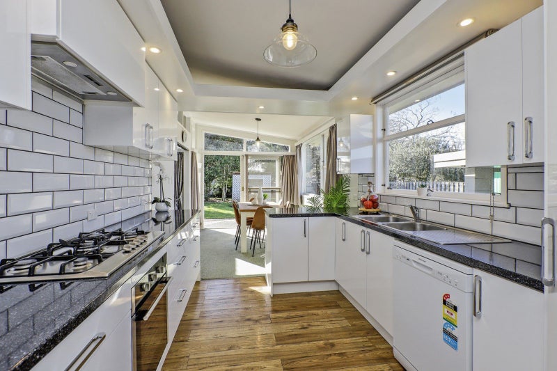 570 Lowe Street, Camberley, Hastings - Carousel 2
