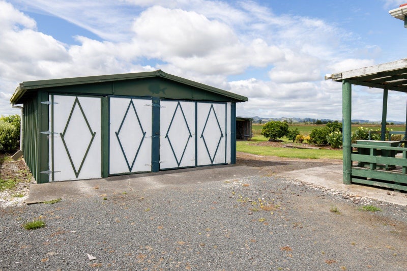 754 State Highway 25, Thames - Carousel 20