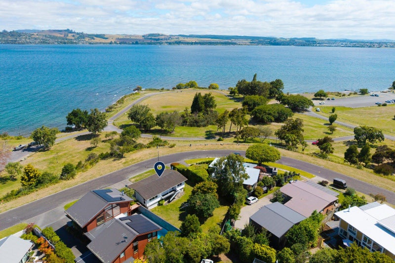 30 Pokaka Crescent, Wharewaka, Taupō - Carousel 1