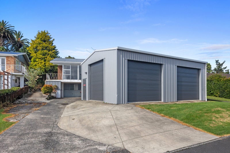 142 Welcome Bay Road, Welcome Bay, Tauranga - Carousel 1