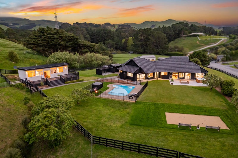 105 Bradey Road, Porirua - Carousel 1