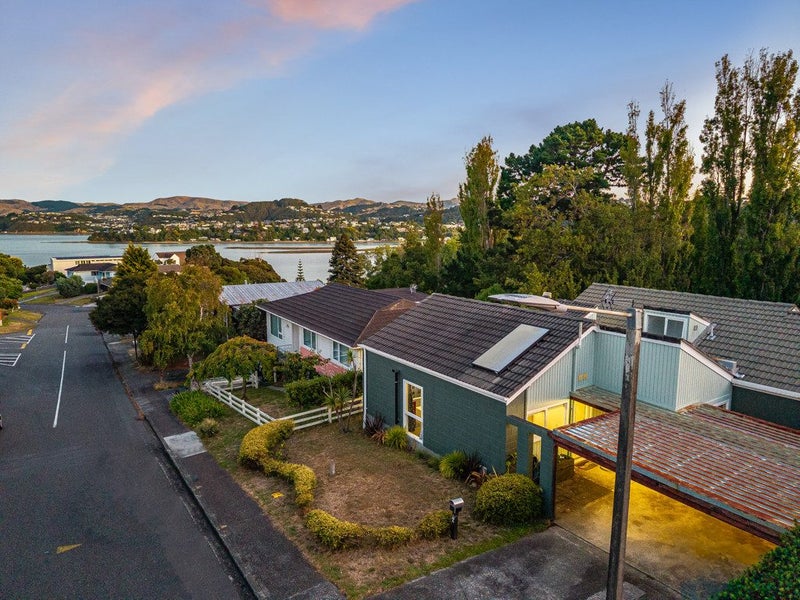 10A Penryn Drive, Camborne, Porirua - Carousel 1