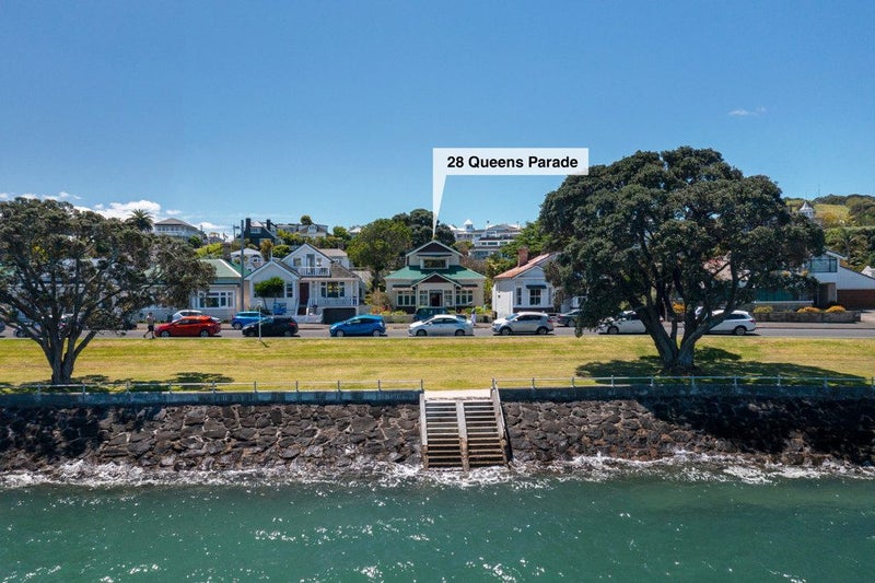 28 Queens Parade, Devonport, Auckland - Carousel 1