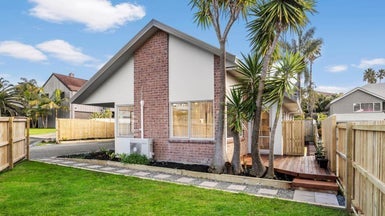 2/42 Esther Place, Red Beach, Red Beach - Carousel 1