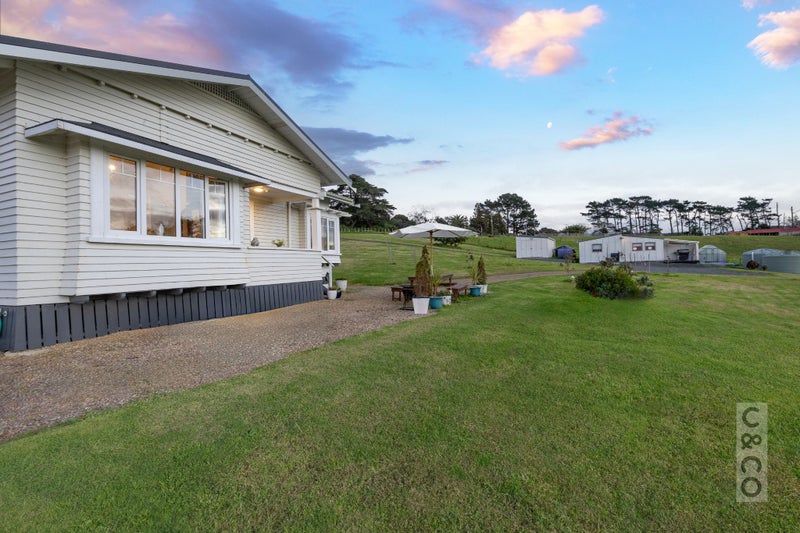 100 Evans Road, Helensville - Carousel 1
