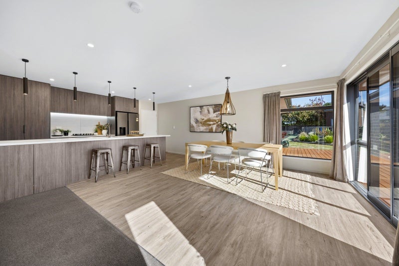 6 Deans Place, Amberley, Amberley - Carousel 2