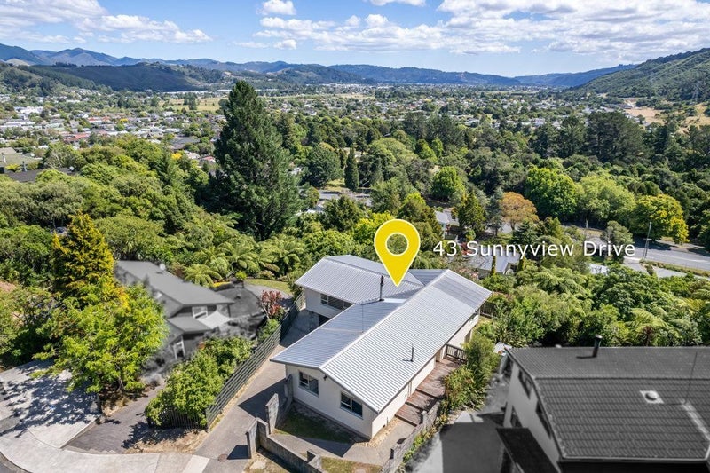 43 Sunnyview Drive, Brown Owl, Upper Hutt - Carousel 2