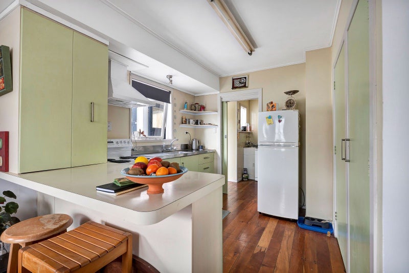 1 Regan Street, Stratford - Carousel 2