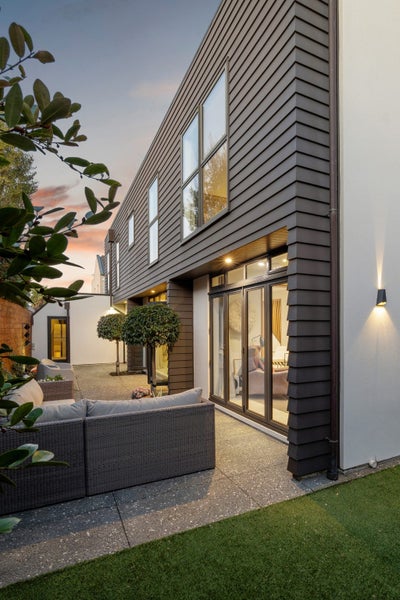 7B Rugby Street, Merivale, Christchurch - Carousel 25