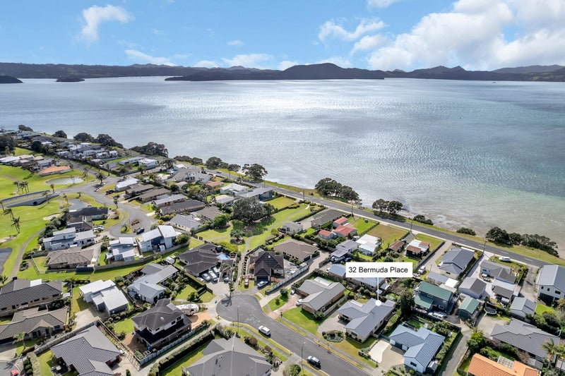 32 Bermuda Place, One Tree Point - Carousel 25