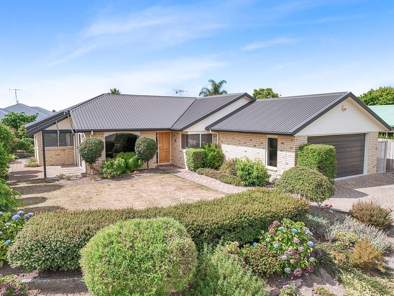 51 Edenpark Drive, Rototuna North, Hamilton - Carousel 2