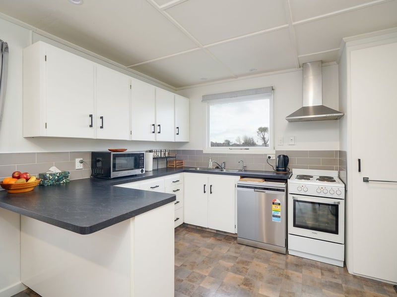 273 Conyers Street, Strathern, Invercargill - Carousel 2