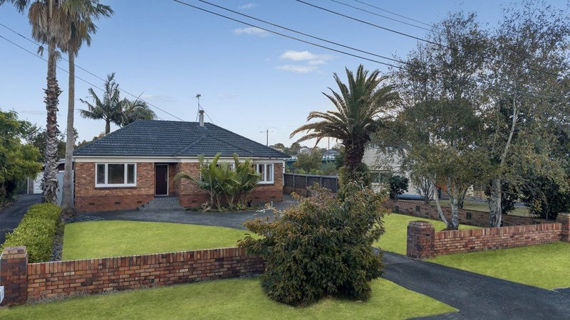 1/16 Kerswill Place, Pakuranga, Auckland - Carousel 1