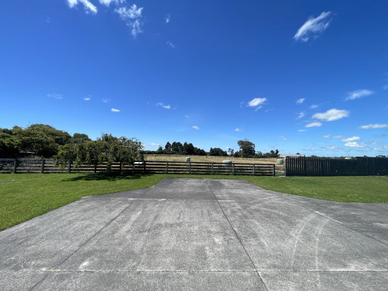 9 Lombard Street, Midhirst, Stratford - Carousel 1