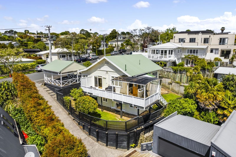 156 Bassett Road, Remuera, Auckland - Carousel 1