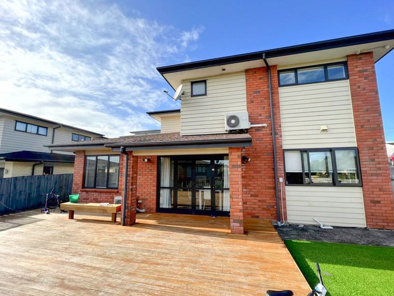 115E Sturges Road, Henderson, Henderson - Carousel 1