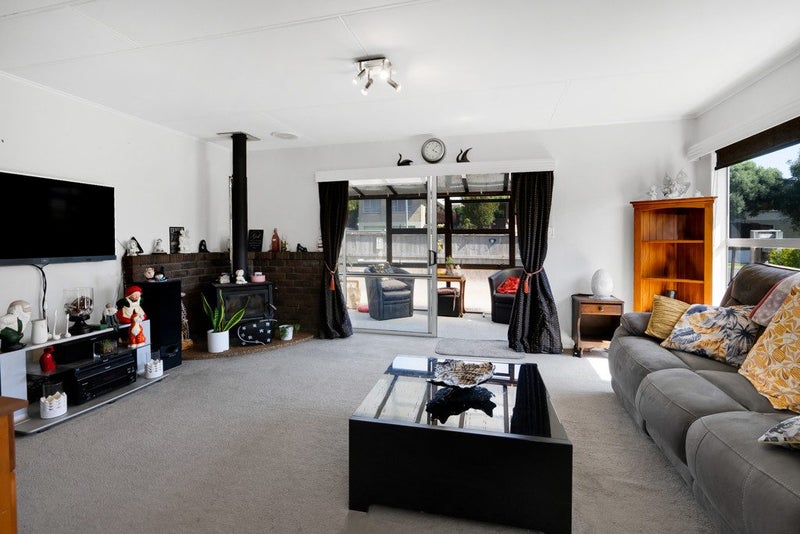 24 Glamis Avenue, Bell Block, New Plymouth - Carousel 2