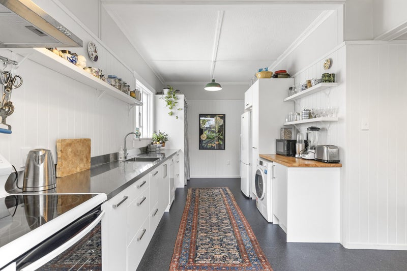 89 Nottingham Street, Karori, Wellington - Carousel 2