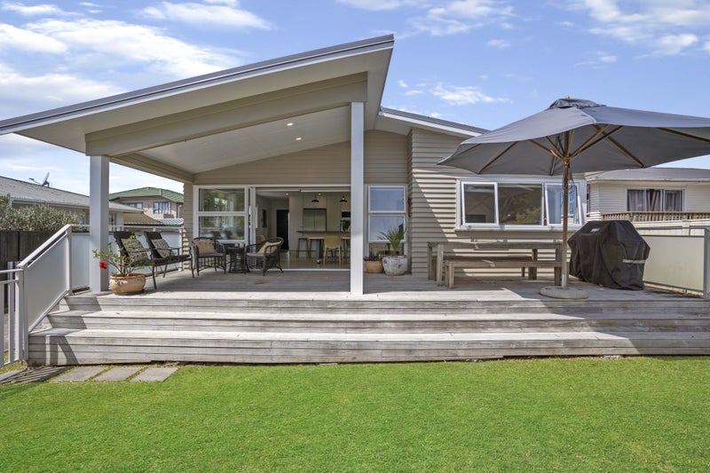 20 Howard Hunter Avenue, Saint Johns, Auckland - Carousel 1