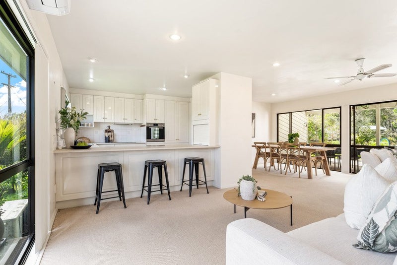 10 Long Meadow Lane, Matakana, Warkworth - Carousel 1