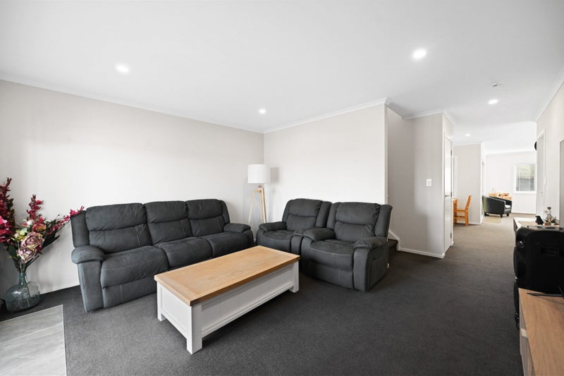 7 Retallick Place, Flagstaff, Hamilton - Carousel 2
