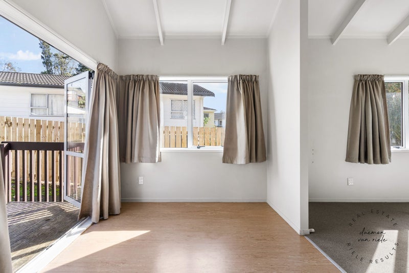 52 Moncrieff Avenue, Clendon Park, Auckland - Carousel 2