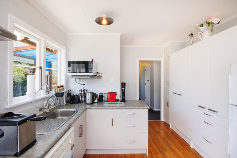 25 Taylor Avenue, Feilding, Feilding - Carousel 2