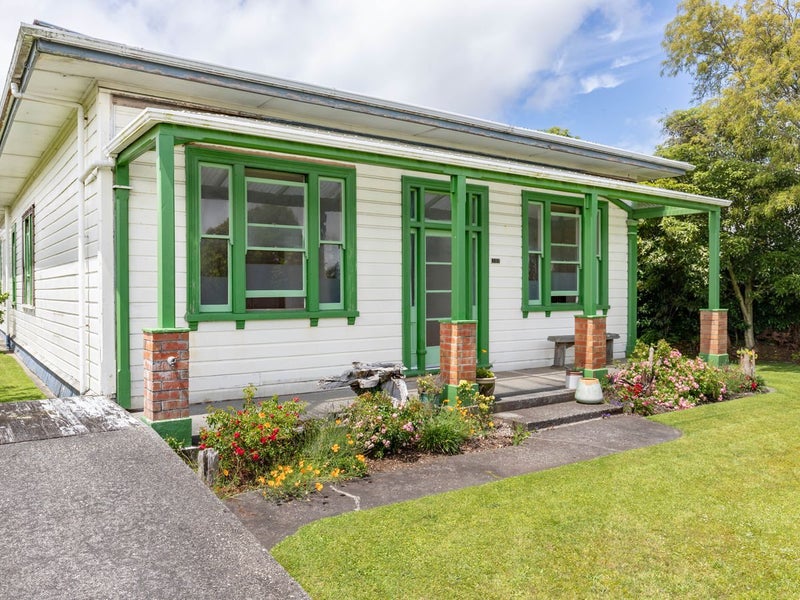 104 Hall Street, Hokitika - Carousel 27
