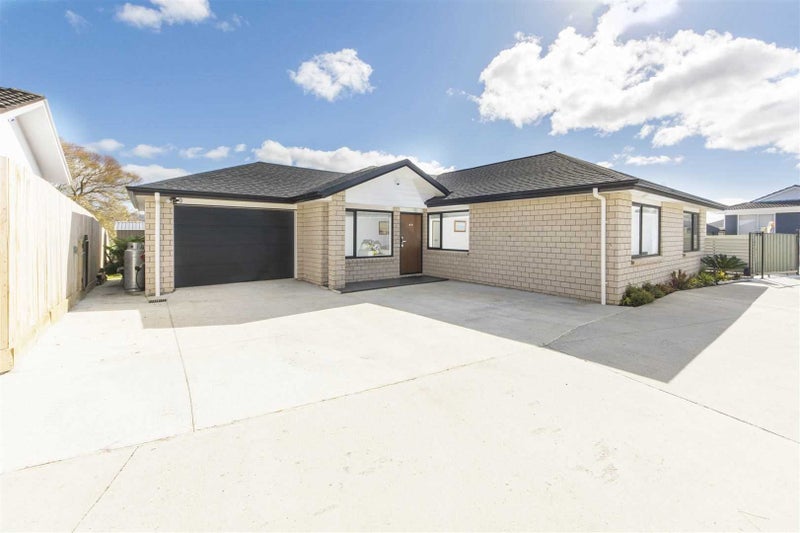 71A Solar Road, Glen Eden, Auckland - Carousel 1