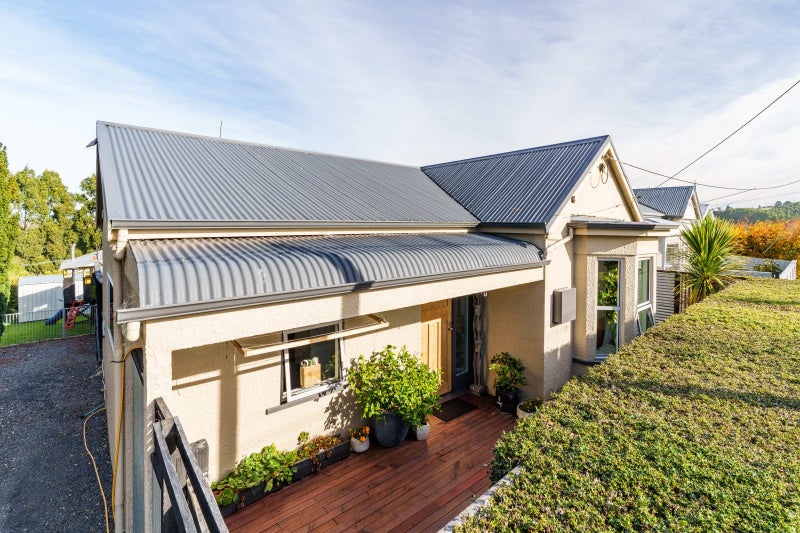 37 Stanley Street, Kenmure, Dunedin - Carousel 1