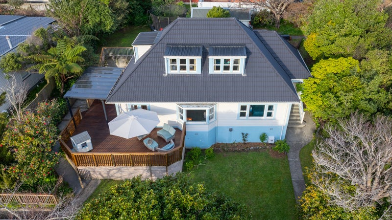 28 Handyside Street, Tawa, Wellington - Carousel 2