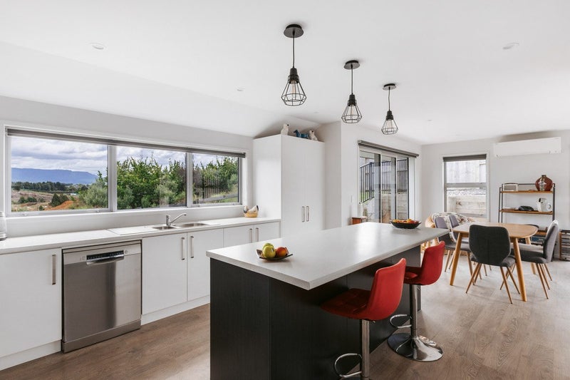 14 Anglers Way, Omokoroa, Omokoroa - Carousel 2