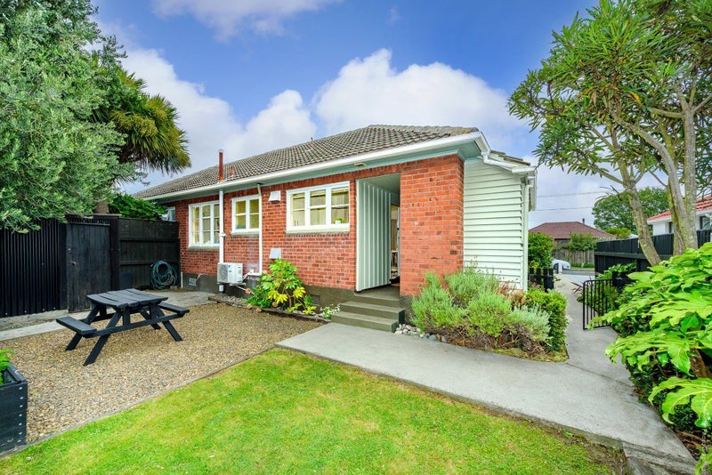 12 Kitchener Place, Opawa, Christchurch - Carousel 2