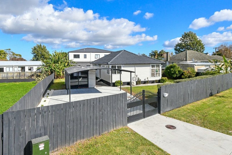 2/8 Allen Street, Mangere East, Manukau City, Auckland - Carousel 1