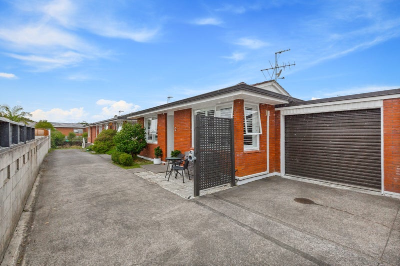 2/126 Astley Avenue, New Lynn, Auckland - Carousel 1